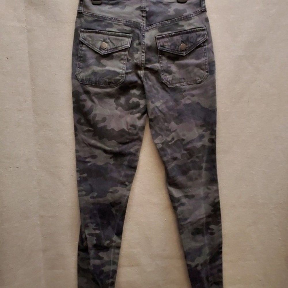 Mossimo Denim High Rise Camo Legging in Size 00/24 - Picture 5 of 6